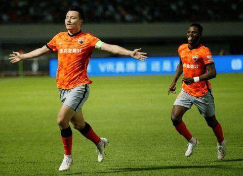 bob半岛体育官方网站-深足队史首胜广州队！中超元年冠军王者归来？